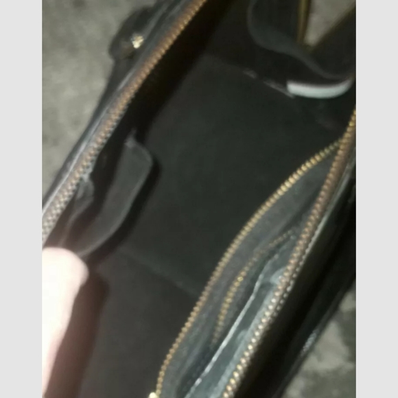 Louis Vuitton Alma Bag Medium Hobo Shoulder Bag - Picture 4 of 4